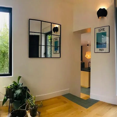 Maison Lumineuse De 100m2 Avec Jardin Et Parking. Villa *