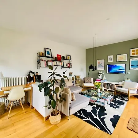 Maison Lumineuse De 100m2 Avec Jardin Et Parking. * Nanterre